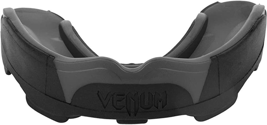 Picture of Venum Predator Mouthguard One Size (Black/Black)